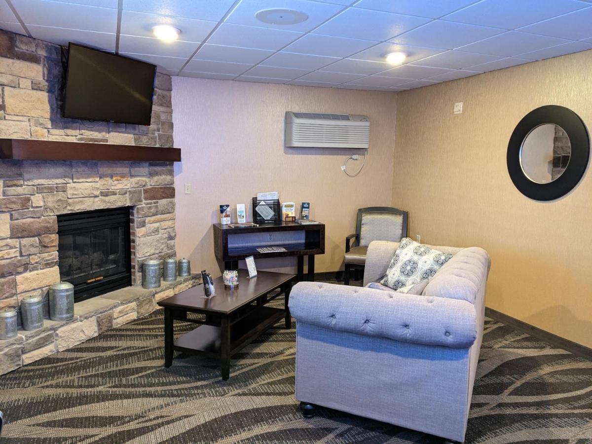 Cobblestone Inn & Suites - Merrill Kültér fotó