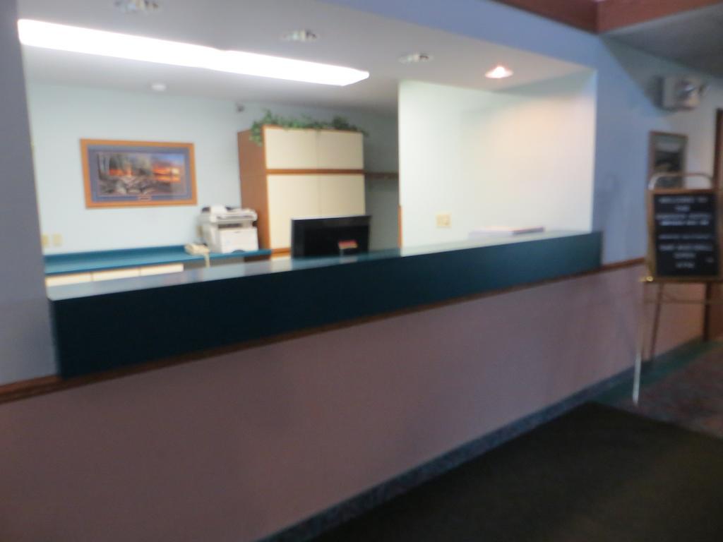 Cobblestone Inn & Suites - Merrill Kültér fotó