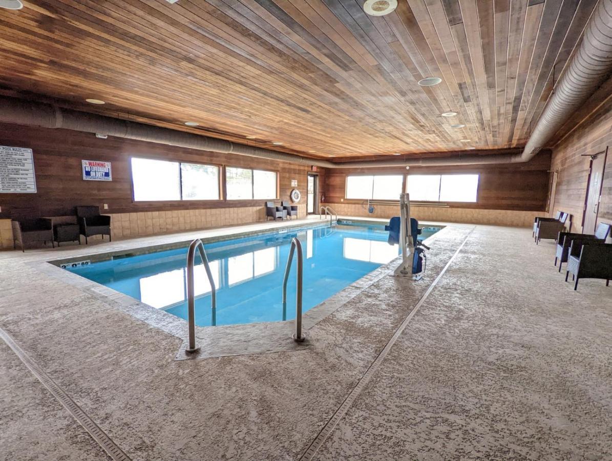 Cobblestone Inn & Suites - Merrill Kültér fotó
