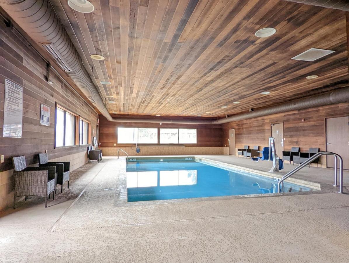 Cobblestone Inn & Suites - Merrill Kültér fotó