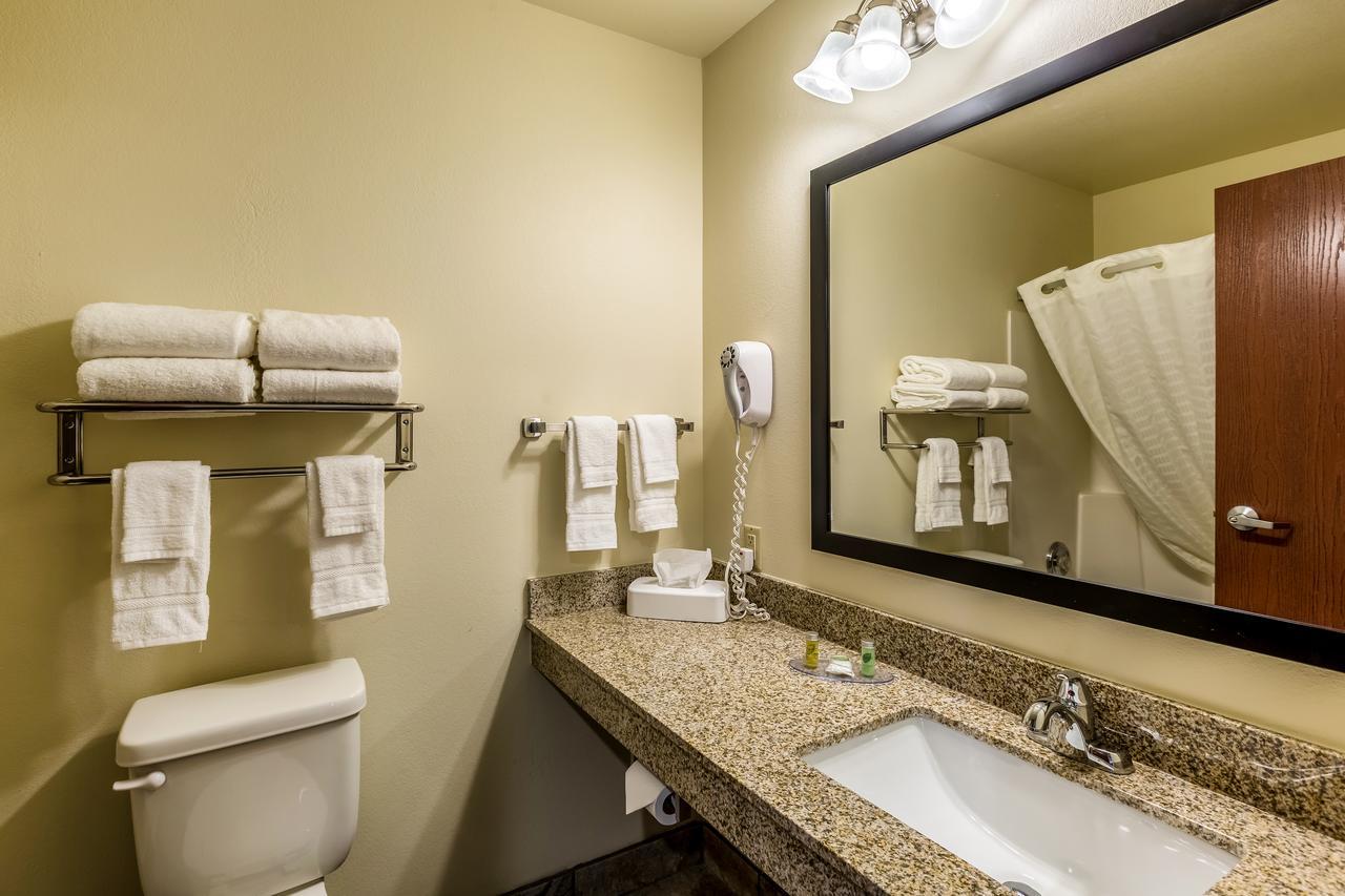 Cobblestone Inn & Suites - Merrill Kültér fotó